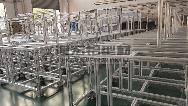 發(fā)動機(jī)機(jī)架鋁型材設(shè)計(jì)