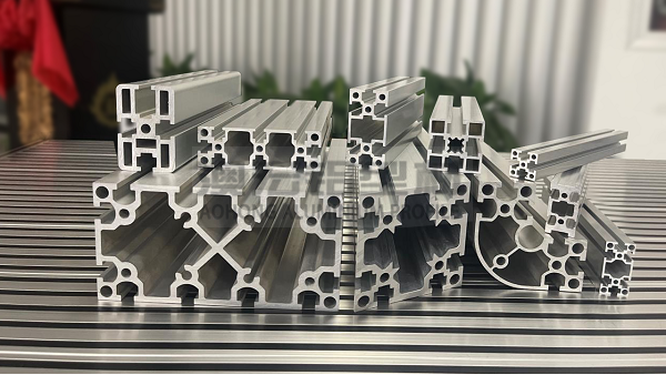 工業(yè)鋁型材定制框架時(shí)需要注意哪些問(wèn)題？