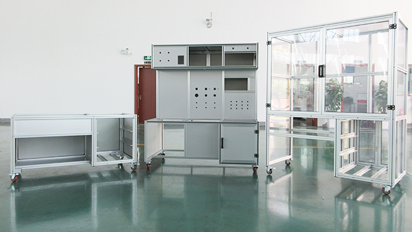 鋁型材框架怎么固定板或者鐵網(wǎng)？